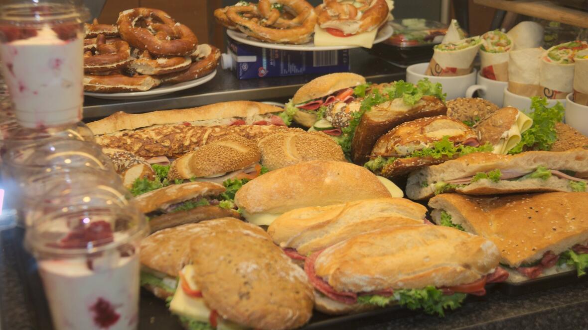 was-deftiges-fuer-zwischendurch-zum-mitnehmen-oder-hier-essen