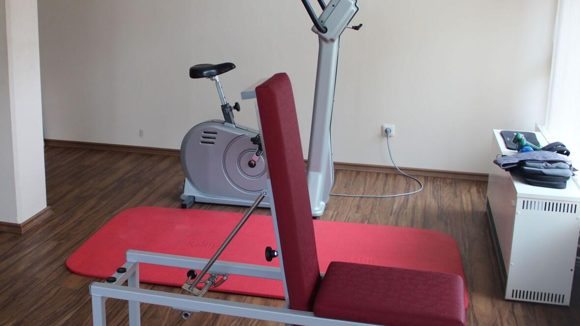 dieter-geier-praxis-fuer-physiotherapie-geraetetraining-mit-dem-fahrrad