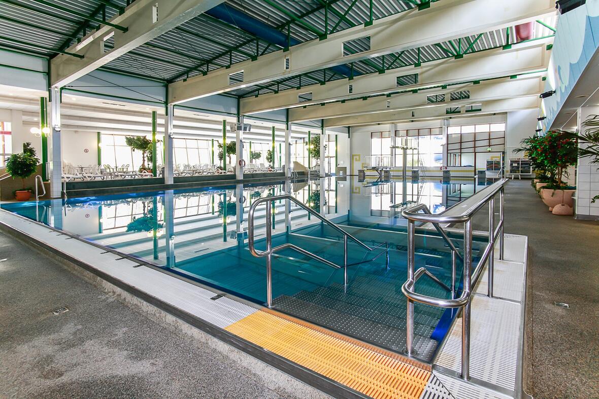 parkbad-neuburg-schwimmerbecken