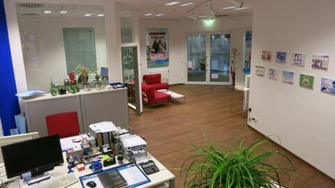 eingangsbereich-des-stadtmarketing-bueros