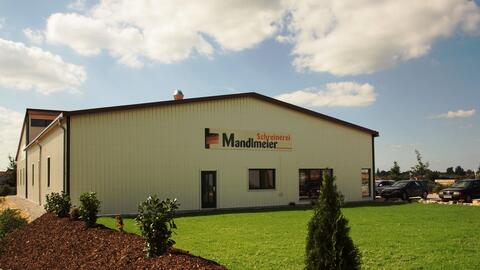 schreinerei-mandlmeier-neuburg-die-firma-von-aussen